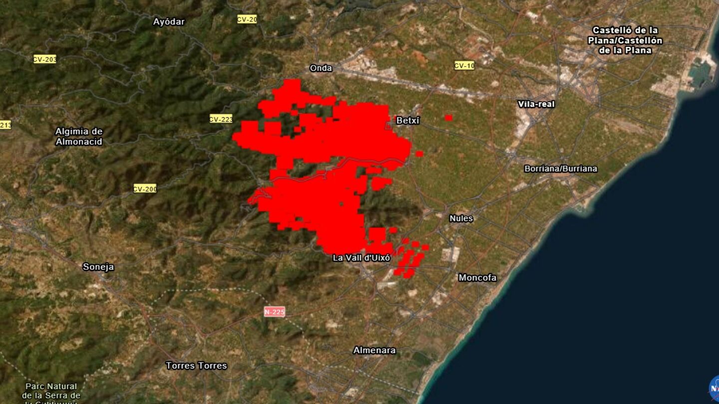 Incendio en la zona de Vall d'Uixó (Castellón)