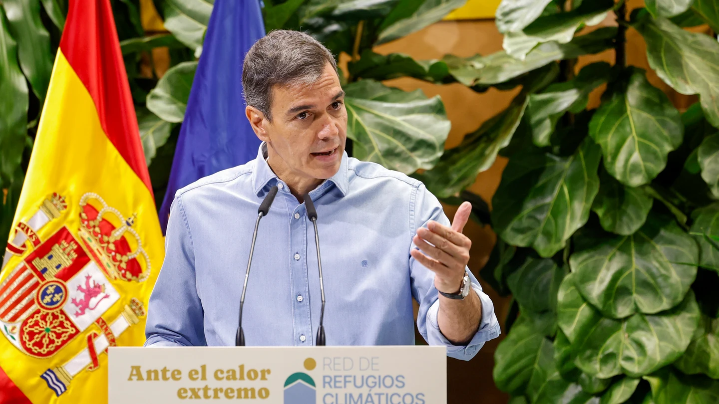 El presidente del Gobierno, Pedro Sánchez, clausura la presentación de la Red de Refugios Climáticos El presidente del Gobierno, Pedro Sánchez, clausura la presentación de la Red de Refugios Climáticos