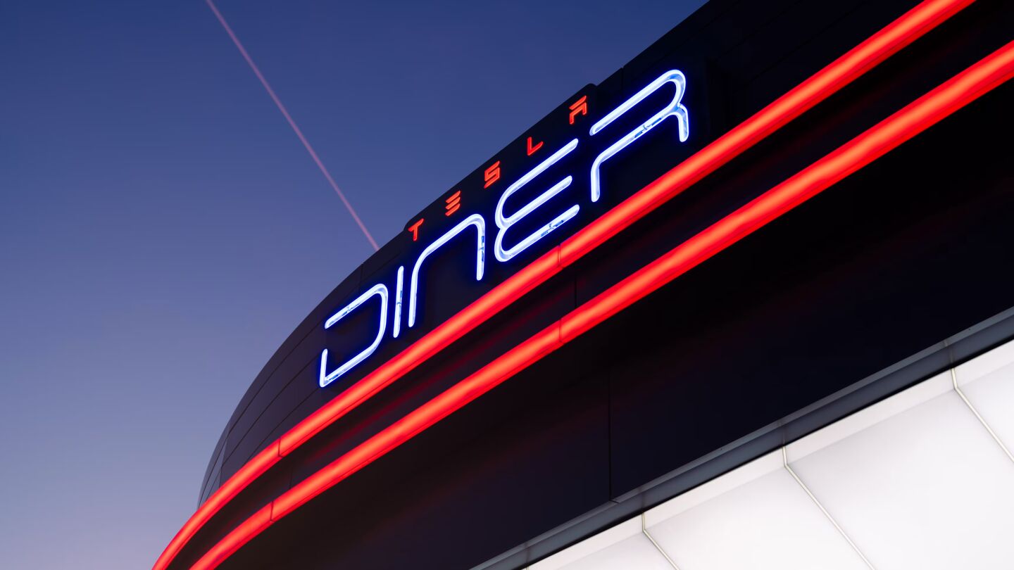 El cargador de Tesla m&aacute;s utilizado no es solo un enchufe: es el ejemplo de lo que deber&iacute;an ser todos