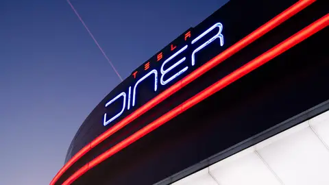 El cargador de Tesla más utilizado no es solo un enchufe: es el ejemplo de lo que deberían ser todos El cargador de Tesla más utilizado no es solo un enchufe: es el ejemplo de lo que deberían ser todos