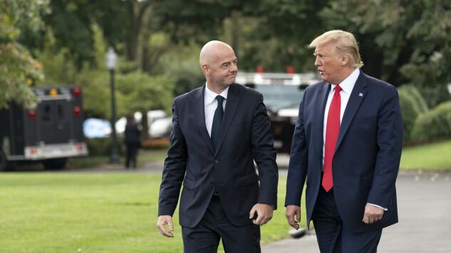 Imagen de archivo de Donald Trump con el presidente de la FIFA, Gianni Infantino.
