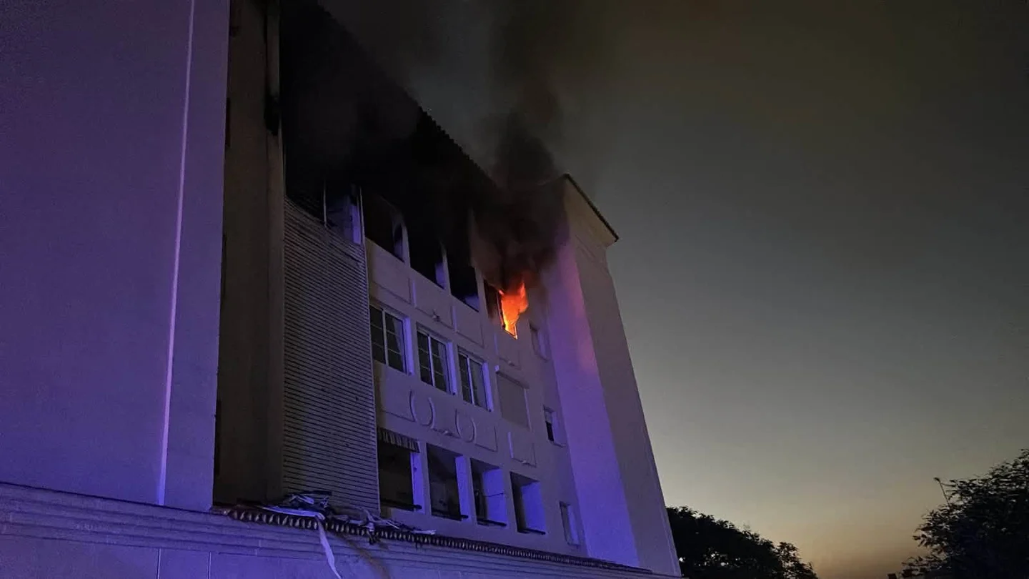 Incendio en un edificio de Arroyo de la Miel Incendio en un edificio de Arroyo de la Miel