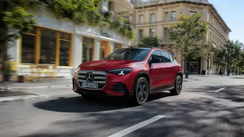 Mercedes corrige el error del EQA: su sustituto ya no quiere parecer un coche eléctrico Mercedes corrige el error del EQA: su sustituto ya no quiere parecer un coche eléctrico