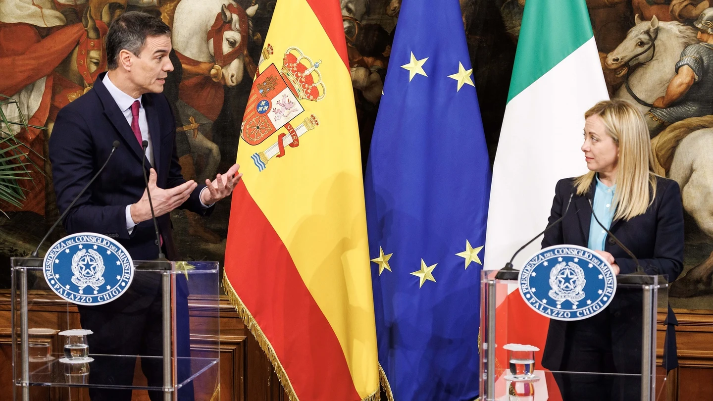 El presidente del Gobierno, Pedro Sánchez, y la primera ministra italiana, Giorgia Meloni, en una imagen de archivo. El presidente del Gobierno, Pedro Sánchez, y la primera ministra italiana, Giorgia Meloni, en una imagen de archivo.
