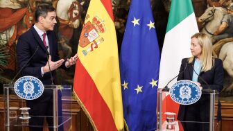 El presidente del Gobierno, Pedro S&aacute;nchez, y la primera ministra italiana, Giorgia Meloni, en una imagen de archivo.