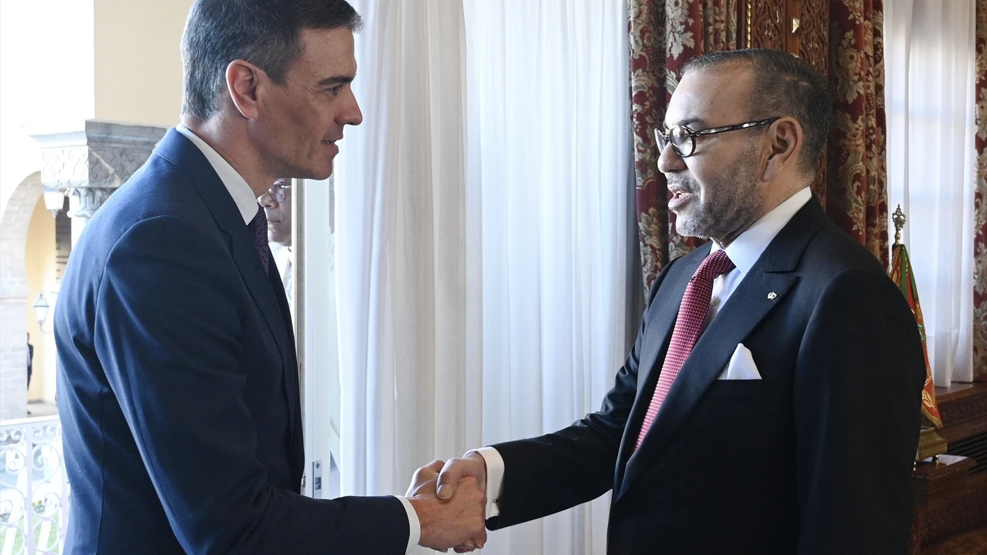 Imagen de archivo. El presidente del Gobierno español, Pedro Sánchez, y el rey de Marruecos, Mohamed VI Imagen de archivo. El presidente del Gobierno español, Pedro Sánchez, y el rey de Marruecos, Mohamed VI