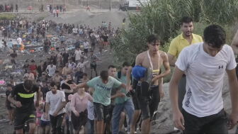 J&oacute;venes llegan a Ceuta
