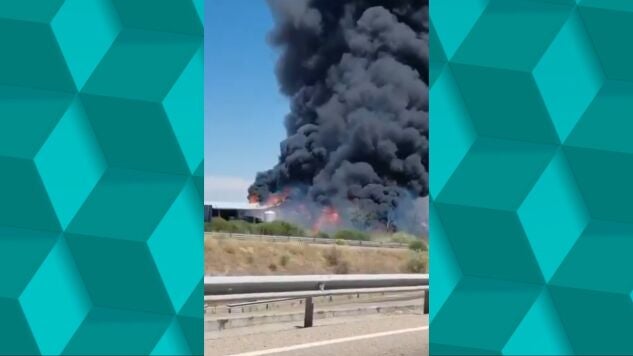 Incendio en una planta de residuos de Roales del Pan (Zamora).