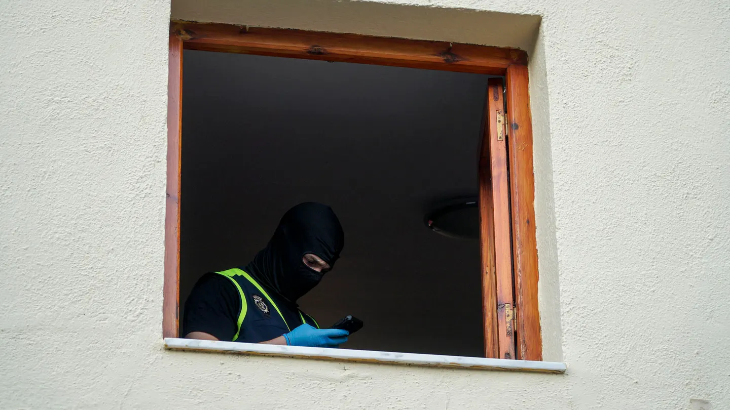 Desarticulada una de las mayores redes de tráfico de migrantes, drogas y armas por el Mediterráneo Desarticulada una de las mayores redes de tráfico de migrantes, drogas y armas por el Mediterráneo