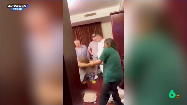 La explosiva reacci&oacute;n viral de una mujer al pillar 'in fraganti' a su marido en la cama con su sobrina