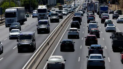 Decenas de vehículos en la carretera A-4, a 31 de julio de 2026, en Madrid Decenas de vehículos en la carretera A-4, a 31 de julio de 2026, en Madrid