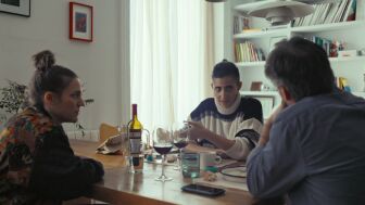Carla Sim&oacute;n, sobre c&oacute;mo su madre dej&oacute; la hero&iacute;na para poder tener un hijo: "Su putada fue que cuando ya ten&iacute;a otra vida descubri&oacute; que ten&iacute;a VIH"
