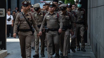Agentes de polic&iacute;a tailandeses