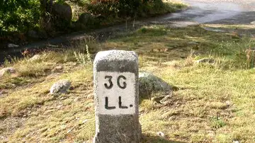 Mojón que marca la Frontera entre España y Francia en Llívia Mojón que marca la Frontera entre España y Francia en Llívia