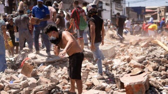 Edificios derrumbados en Cali tras el terremoto que azot&oacute; Colombia.