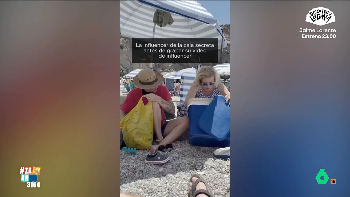 Lo que hay detrás de los vídeos idílicos de las influencers en la playa: "¡Cómo quema la arena!" Lo que hay detrás de los vídeos idílicos de las influencers en la playa: "¡Cómo quema la arena!"