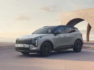 El Kia Sportage se viste de negro y amplía sus opciones con una nueva versión El Kia Sportage se viste de negro y amplía sus opciones con una nueva versión