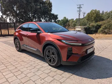 Toyota C-HR + Toyota C-HR +