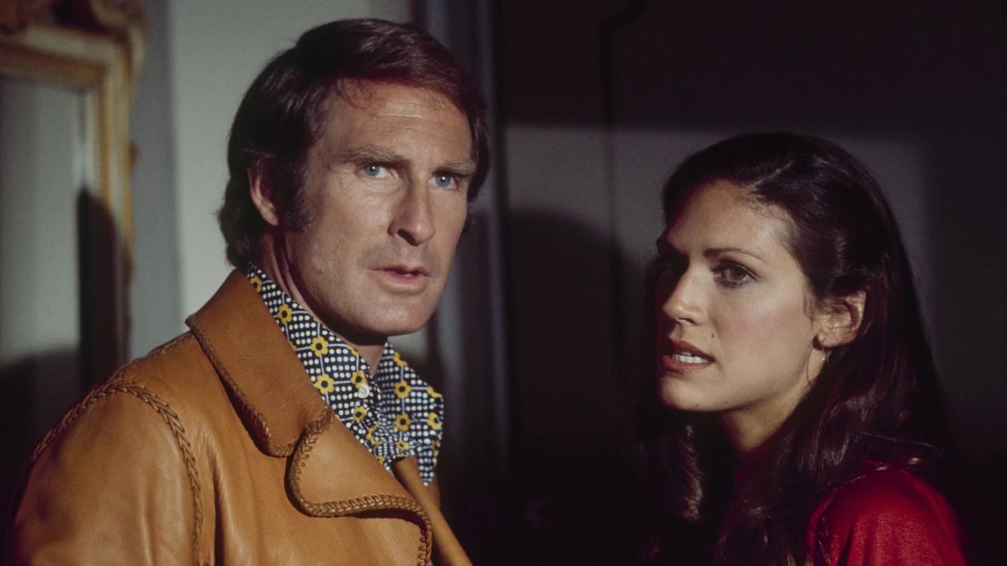 Jon Cypher con Pamela Hensley en 'The covenant', un episodio de 'Marcus Welby' emitido en 1975 Jon Cypher con Pamela Hensley en 'The covenant', un episodio de 'Marcus Welby' emitido en 1975
