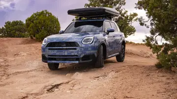 MINI prepara un nuevo modelo para los amantes de la aventura y lo pondrá a prueba en el desierto MINI prepara un nuevo modelo para los amantes de la aventura y lo pondrá a prueba en el desierto