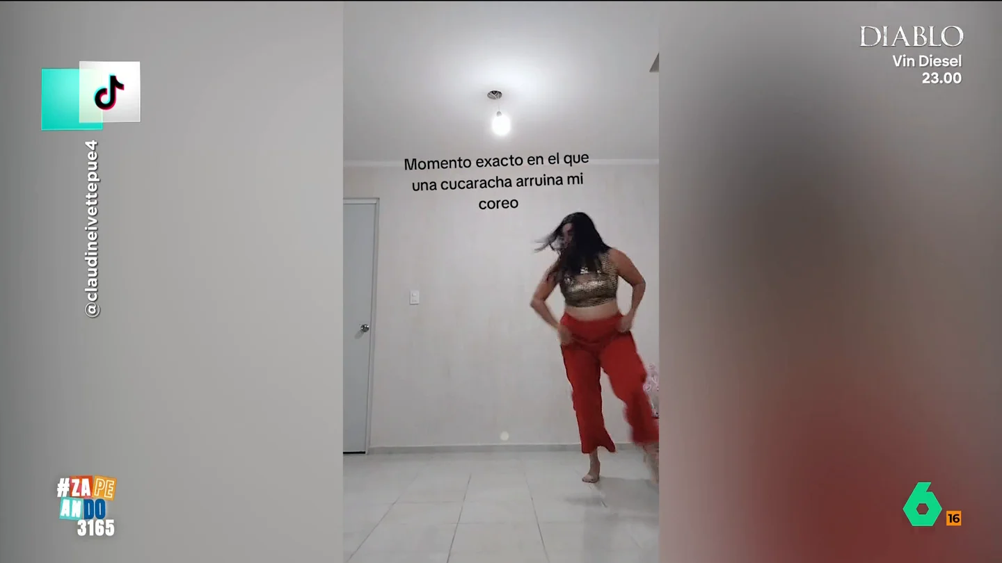 Una cucaracha destroza la coreografía de una joven al ritmo de Shakira: "Baila mejor que la chica" Una cucaracha destroza la coreografía de una joven al ritmo de Shakira: "Baila mejor que la chica"