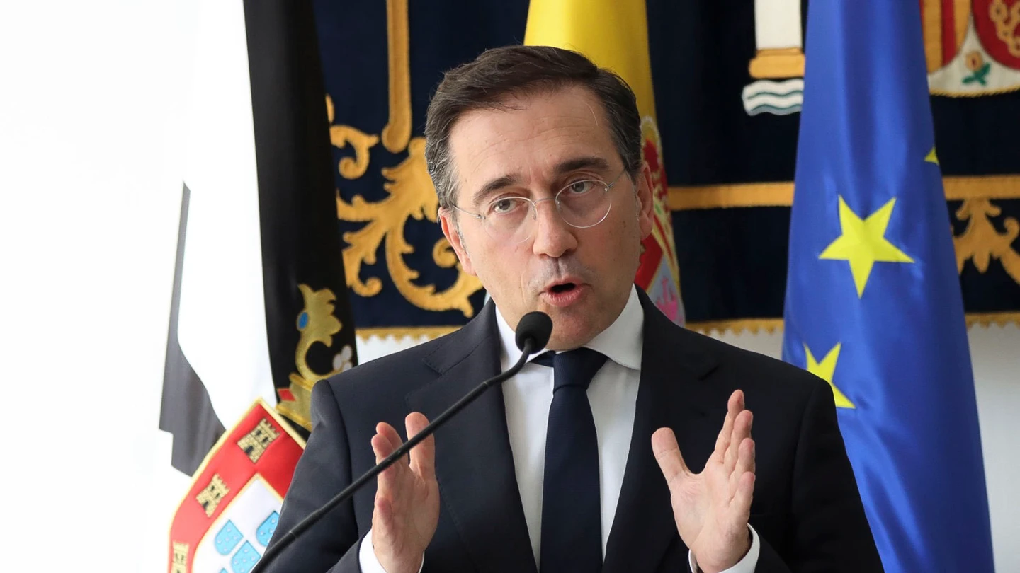 El ministro de Asuntos Exteriores, Unión Europea y Cooperación, José Manuel Albares, durante su comparecencia ante los medios tras reunirse con el presidente de Ceuta, Juan Jesús Vivas El ministro de Asuntos Exteriores, Unión Europea y Cooperación, José Manuel Albares, durante su comparecencia ante los medios tras reunirse con el presidente de Ceuta, Juan Jesús Vivas
