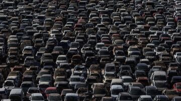 Ma&ntilde;ana comienza una nueva era para los coches en Europa: tendr&aacute;n que llevar m&aacute;s pl&aacute;stico reciclado