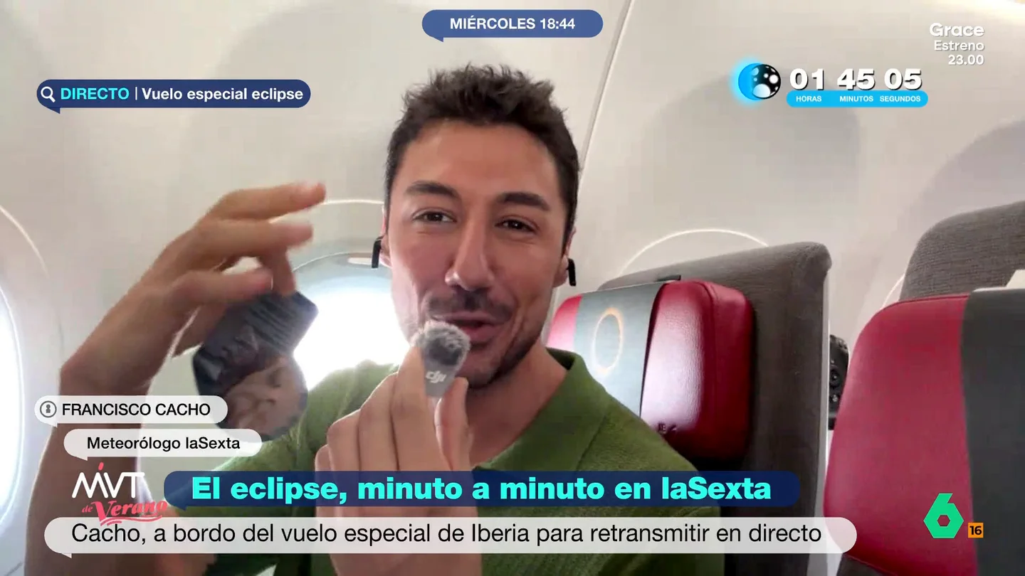 El meteorólogo de laSexta Francisco Cacho ya está en el avión de Iberia que 'persigue' el eclipse solar total a 10.000 m de altitud El meteorólogo de laSexta Francisco Cacho ya está en el avión de Iberia que 'persigue' el eclipse solar total a 10.000 m de altitud