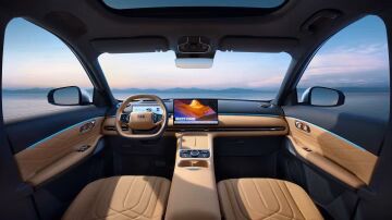 Es el h&iacute;brido chino que arrasa en Espa&ntilde;a con 200 km de autonom&iacute;a el&eacute;ctrica, tama&ntilde;o de SUV, y de una nueva marca que lo va a cambiar todo