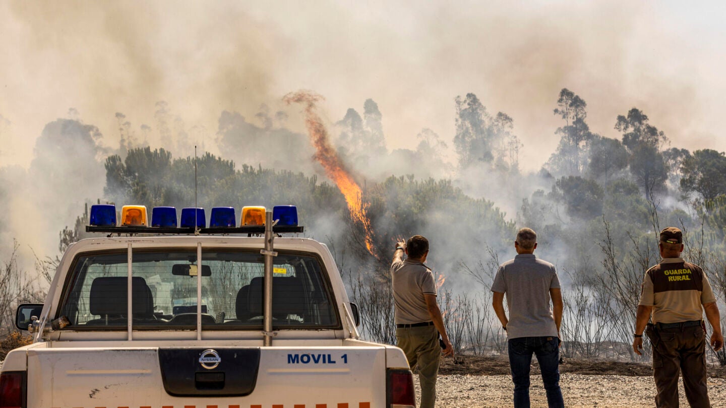 El incendio de Niebla cumple cinco d&iacute;as activo mientras son ya nueve los pueblos desalojados por el fuego en Huesca