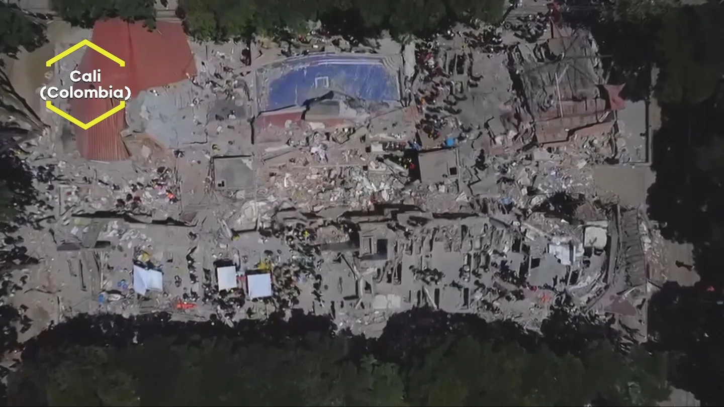 Edificios reducidos a escombros y destrucción total en Cali (Colombia) Edificios reducidos a escombros y destrucción total en Cali (Colombia)