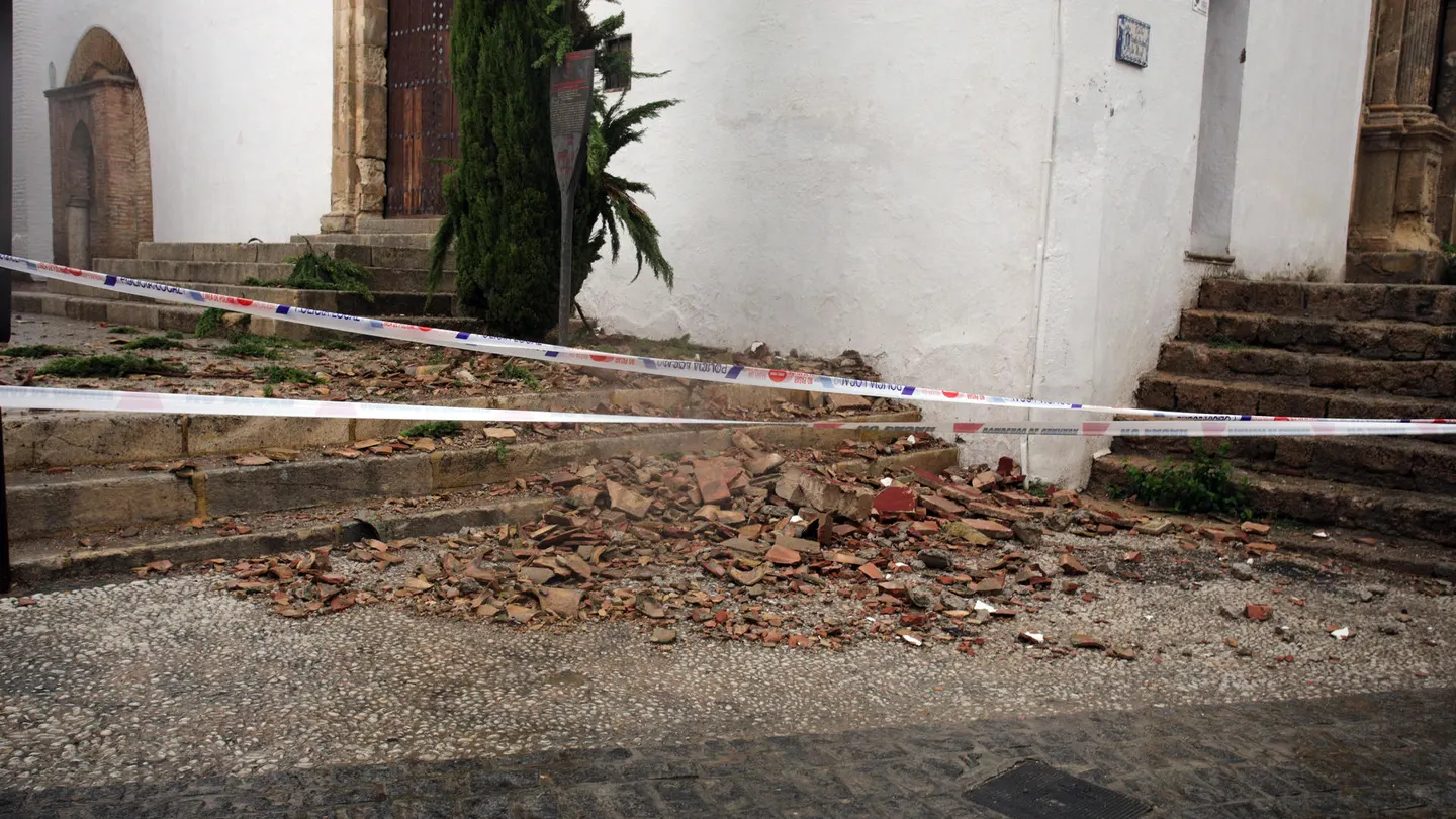 Daños por los terremotos en Granada Daños por los terremotos en Granada