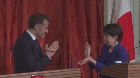 Takaichi ataca' a Macron con un 'Kame Hame Ha'