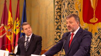 El presidente de Castilla-La Mancha, Emiliano Garc&iacute;a-Page, se re&uacute;ne con el alcalde de Cuenca, Dar&iacute;o Dolz