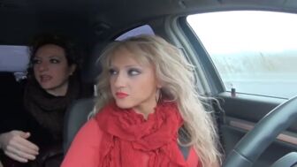 Paqui se harta de las bromas de su marido Fran durante su videoclip: "Ya pod&iacute;as apoyarme un poco con la m&uacute;sica"
