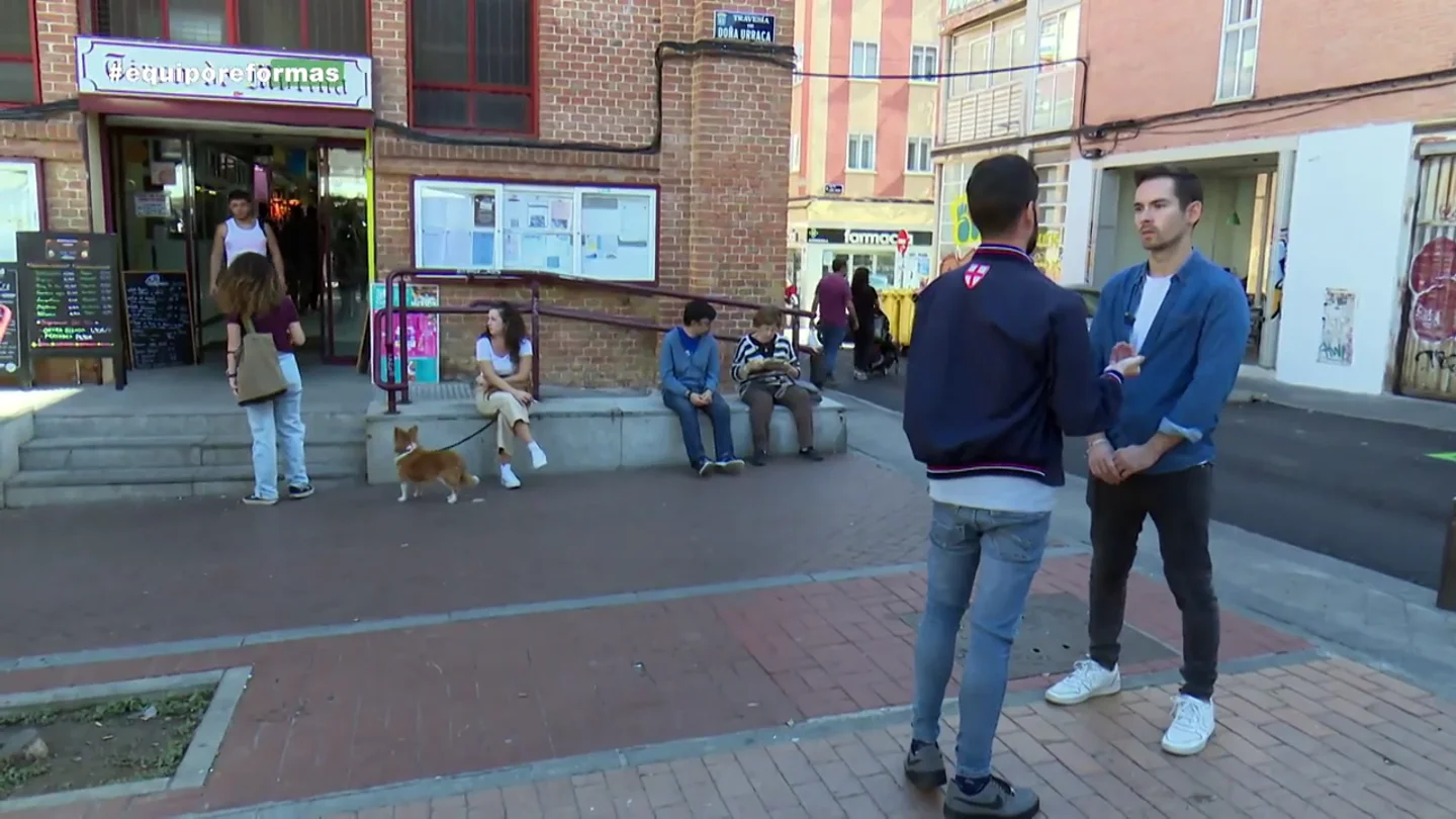 Un joven denuncia cómo Madlyn se hizo con el piso que quería comprar en Madrid: "Se lo llevó por 100.000 euros más" Un joven denuncia cómo Madlyn se hizo con el piso que quería comprar en Madrid: "Se lo llevó por 100.000 euros más"