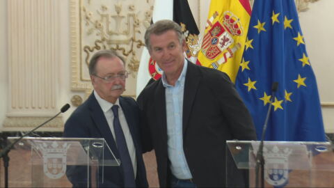 El presidente de Ceuta, Juan Jes&uacute;s Vivas, y el l&iacute;der del PP, Alberto N&uacute;&ntilde;ez Feij&oacute;o, este mi&eacute;rcoles en la ciudad aut&oacute;noma. 
