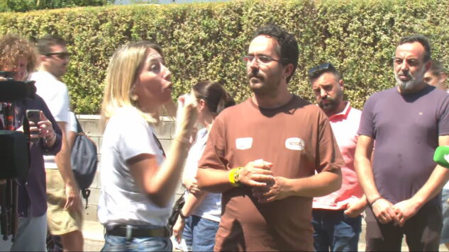 Mar&iacute;a Guardiola habla con los vecinos de Las Hurdes