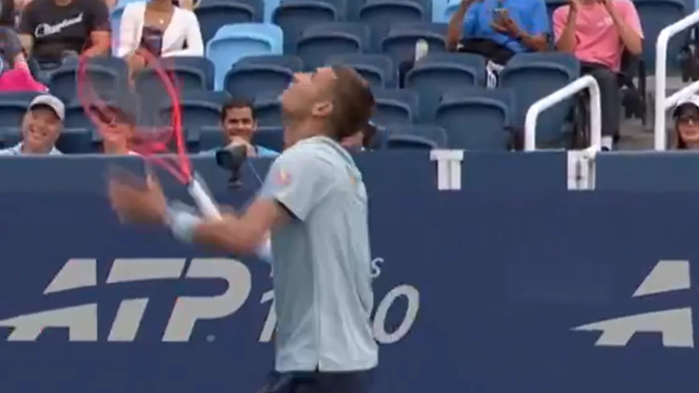 La desesperación de Cobolli ante Rafa Jódar: ¡Clamó al cielo tras perder un punto! La desesperación de Cobolli ante Rafa Jódar: ¡Clamó al cielo tras perder un punto!