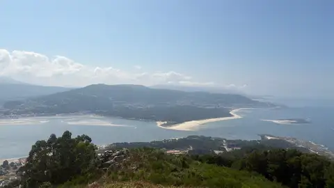 Vistas del estuario del Miño desde el monte de Santa Trega Vistas del estuario del Miño desde el monte de Santa Trega