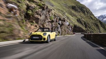 Mini lleva el esp&iacute;ritu John Cooper Works al descapotable