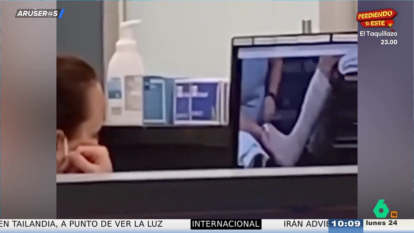 La viral reacción de un paciente al descubrir que la enfermera necesita un tutorial para ponerle una férula La viral reacción de un paciente al descubrir que la enfermera necesita un tutorial para ponerle una férula