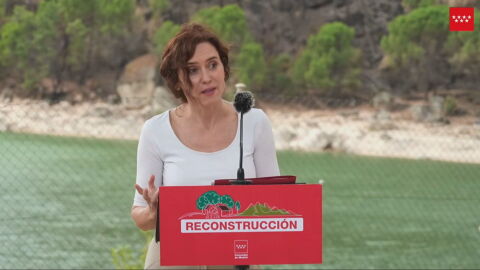 Ayuso, tras la petici&oacute;n de explicaciones de Feij&oacute;o sobre el &aacute;tico:  "No se puede estirar m&aacute;s el chicle. Est&aacute; en venta y ciao, pescao"