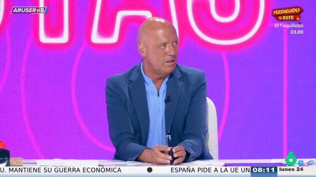 Alfonso Ar&uacute;s se sincera en directo: "Ester Exp&oacute;sito y Mbapp&eacute; yo creo que ni son pareja, ni en una foto salen riendo"