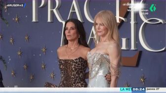 Sandra Bullock y Nicole Kidman presentan 'Practical Magic 2' en Londres: "Se le ve la trampa de la peluca"
