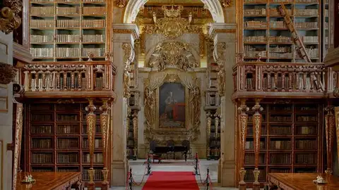 Interior de la Biblioteca Joanina, Universidad de Coimbra (Portugal) Interior de la Biblioteca Joanina, Universidad de Coimbra (Portugal)