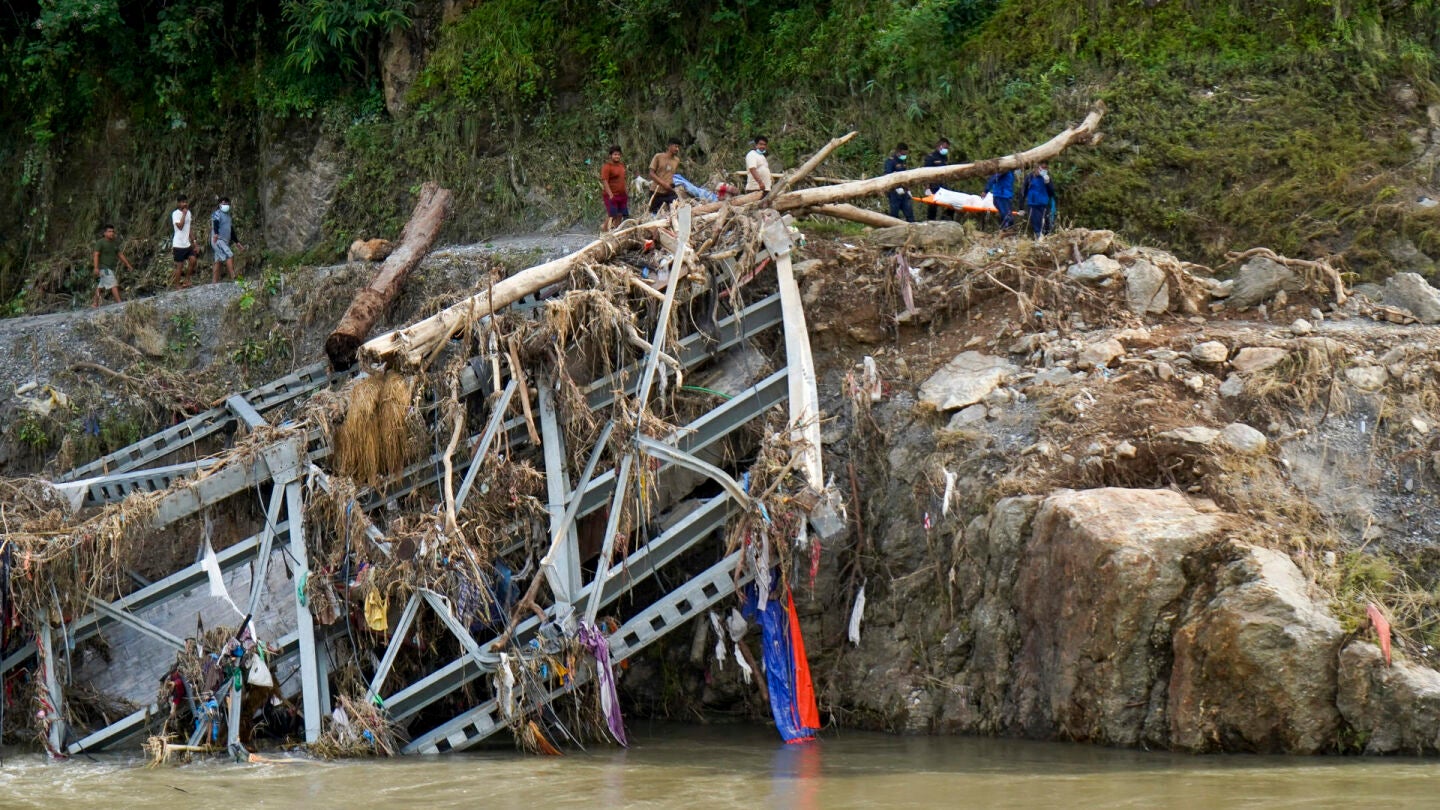 Situaci&oacute;n en Devighat, Nepal, tras la inundaci&oacute;n.