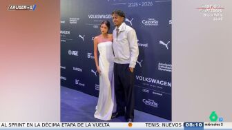 Lamine Yamal aparece con look sorpresa junto a In&eacute;s Garc&iacute;a en los Premios AFE: "Qu&eacute; mal le queda el bigote"