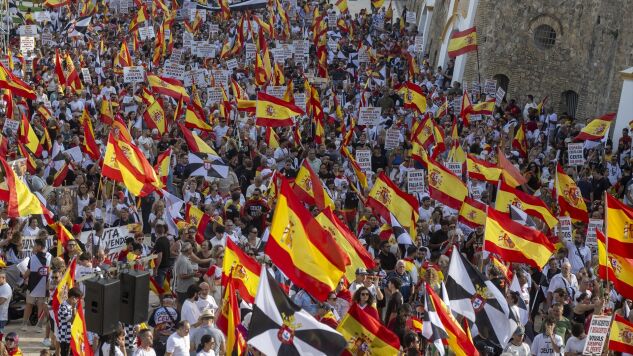 Miles de personas participan en la concentraci&oacute;n de Ceuta