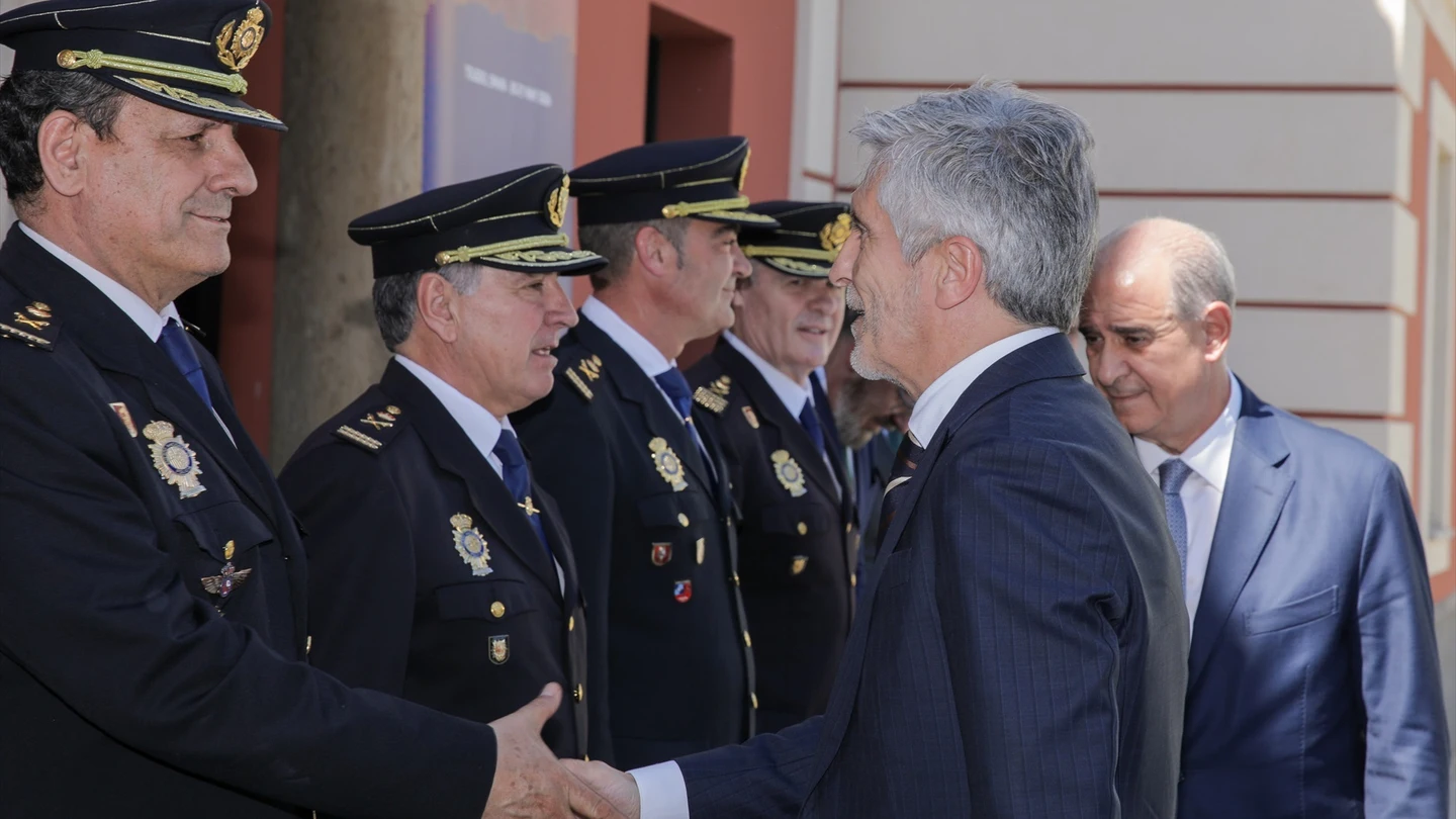 El ministro del Interior, Fernando Grande-Marlaska, y el director general de la Policía, Francisco Pardo, en mayo de este año. El ministro del Interior, Fernando Grande-Marlaska, y el director general de la Policía, Francisco Pardo, en mayo de este año.
